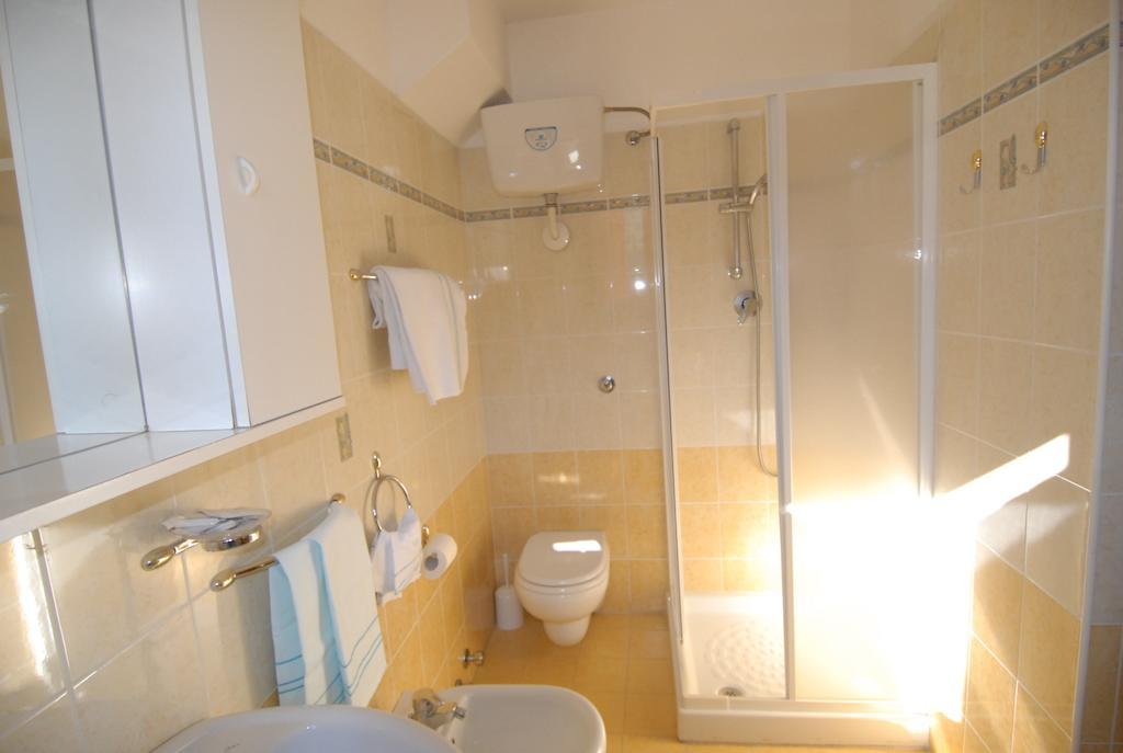 Albergo Ristorante Galli Pievepelago Room photo
