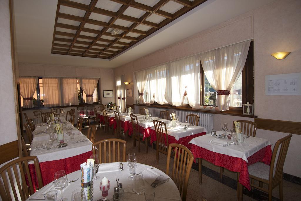 Albergo Ristorante Galli Pievepelago Exterior photo